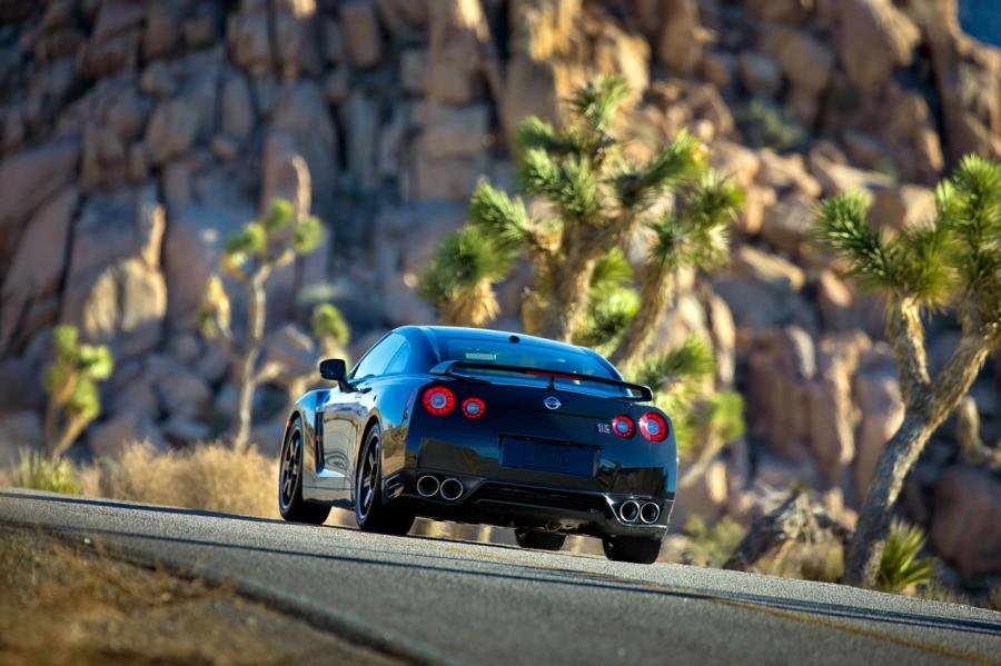  Nissan GT-R Track Edition 2014 года  (US) (фото 21 из 54)